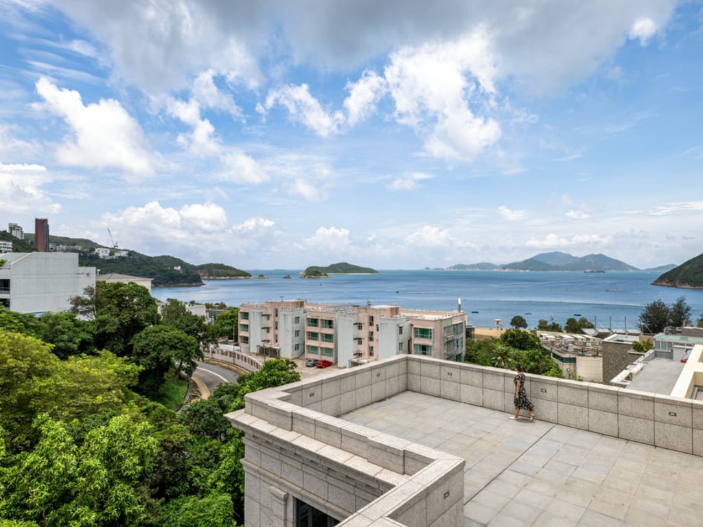 72 Repulse Bay Road