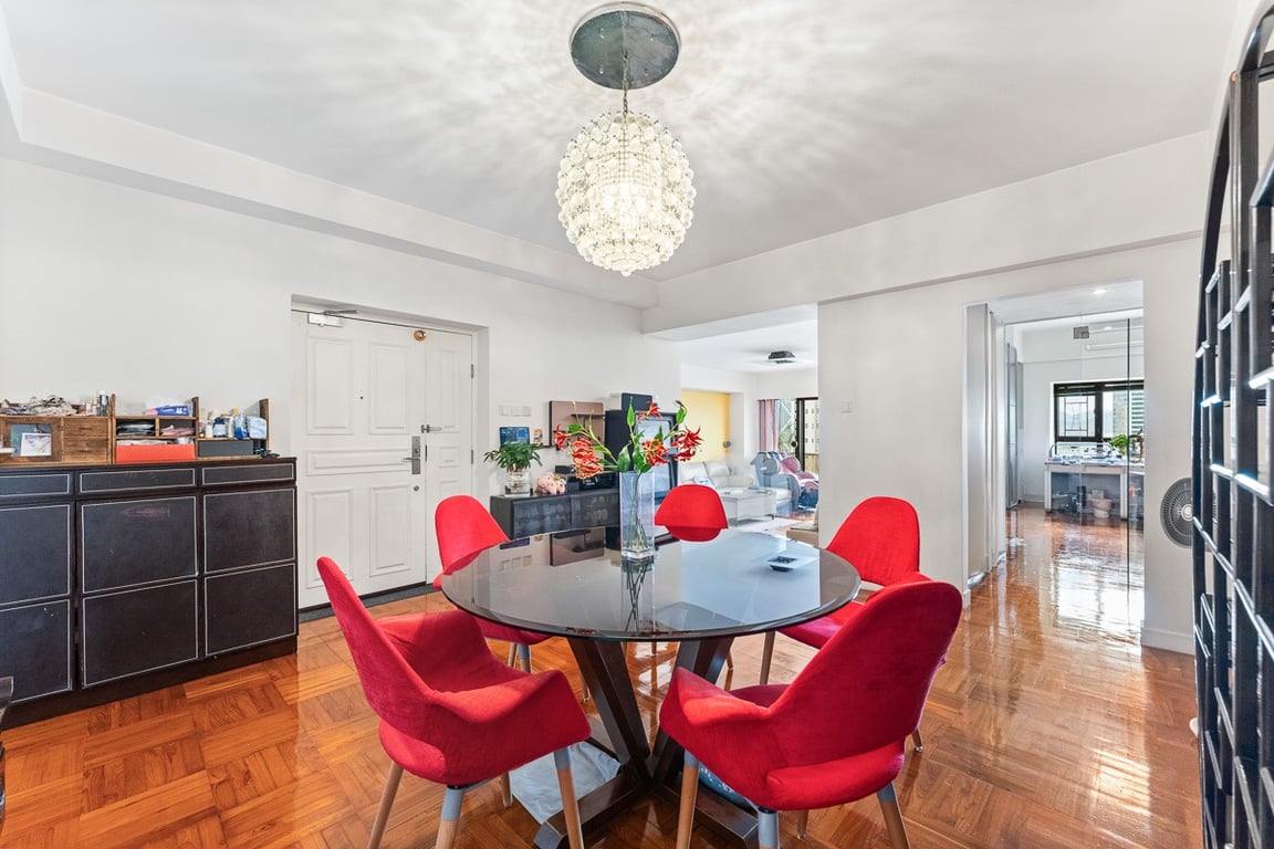 https://img.propertyraptor.com/cdn-cgi/imagedelivery/KD5bF_AFL0JDTbKLWF7z9g/ap8/ap8_001/hornet/prp/img/50c10cfde66647a7e0d435e2482b34d9-wtm.jpg/public