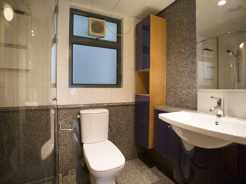 https://img.propertyraptor.com/cdn-cgi/imagedelivery/KD5bF_AFL0JDTbKLWF7z9g/ap8/ap8_001/hornet/prp/img/51634b504e67389c603350bbf1e47d91.jpg/public
