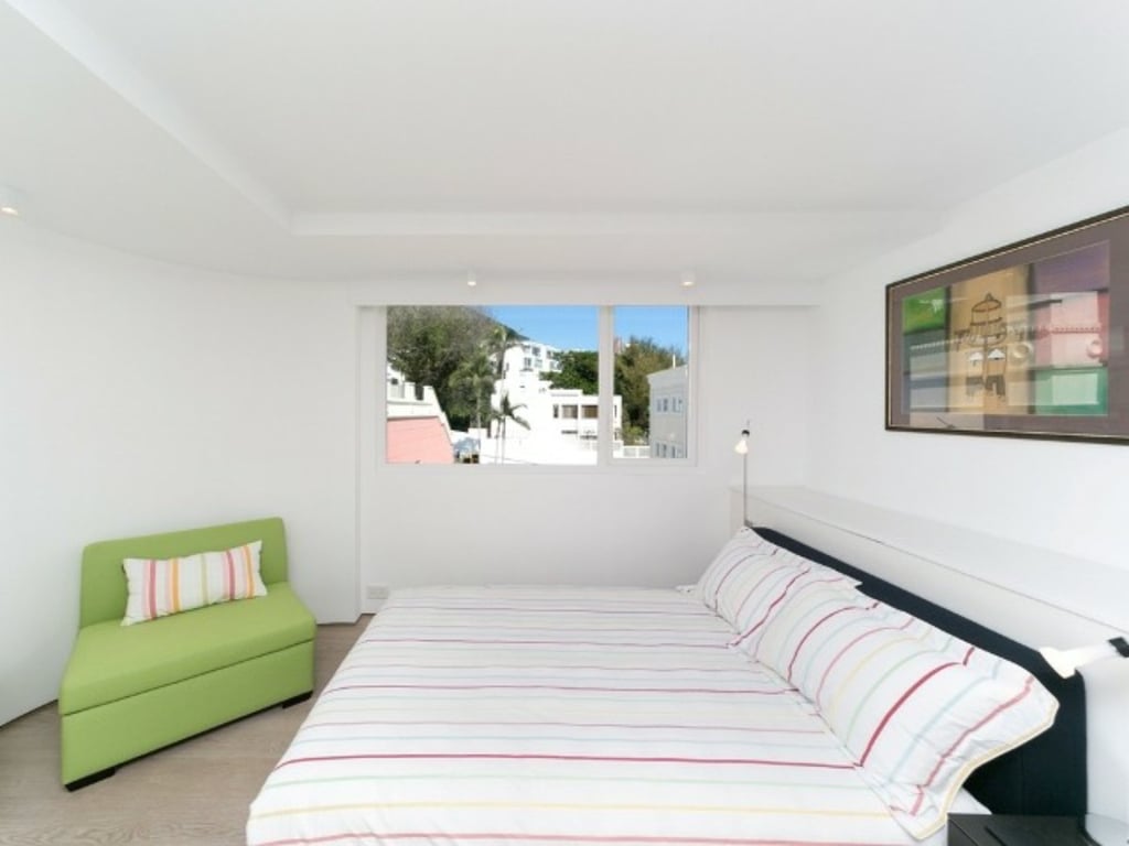 https://img.propertyraptor.com/cdn-cgi/imagedelivery/KD5bF_AFL0JDTbKLWF7z9g/ap8/ap8_001/hornet/prp/img/51643525e556097b3caa87854389a60d.jpg/public