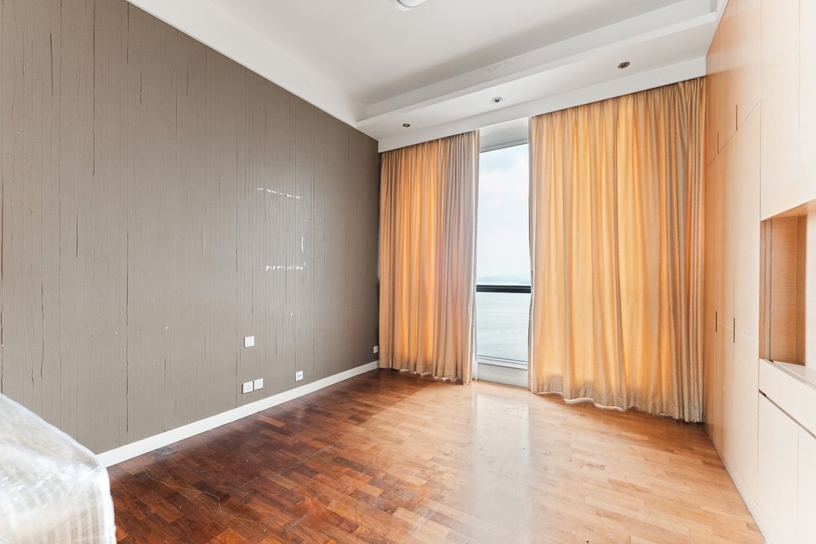 https://img.propertyraptor.com/cdn-cgi/imagedelivery/KD5bF_AFL0JDTbKLWF7z9g/ap8/ap8_001/hornet/prp/img/51680c2c479ead66c6e2d78e8b41bad9-wtm.jpg/public