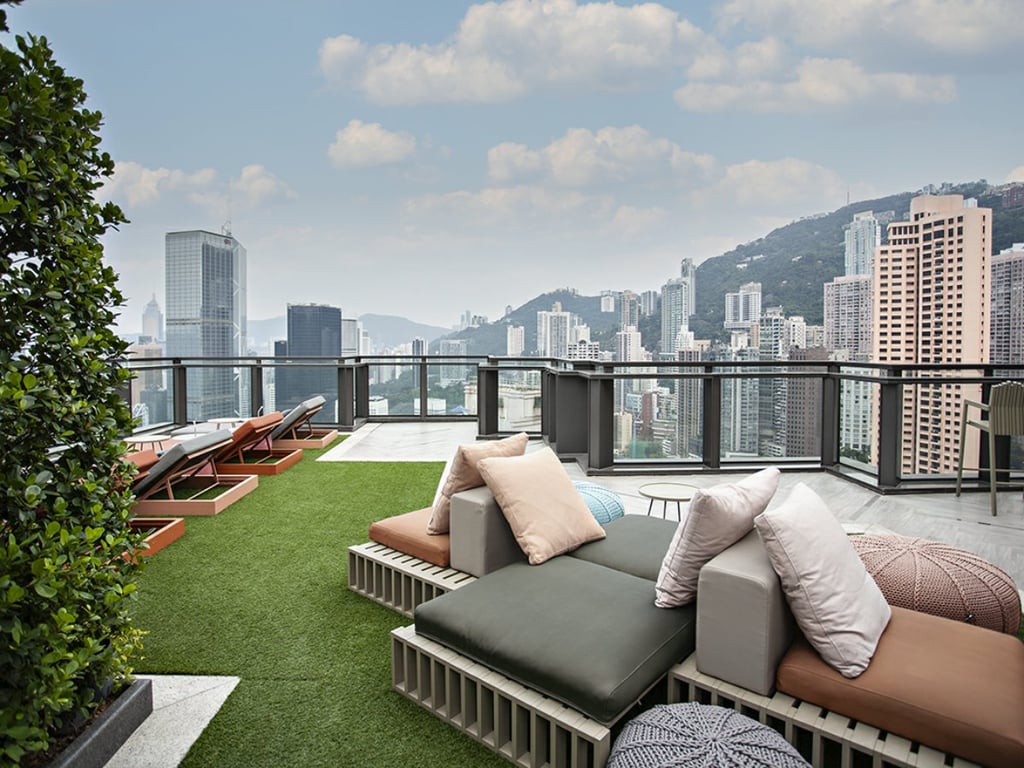 https://img.propertyraptor.com/cdn-cgi/imagedelivery/KD5bF_AFL0JDTbKLWF7z9g/ap8/ap8_001/hornet/prp/img/5179cff79e50a6eed7451500c06a4140.jpg/public