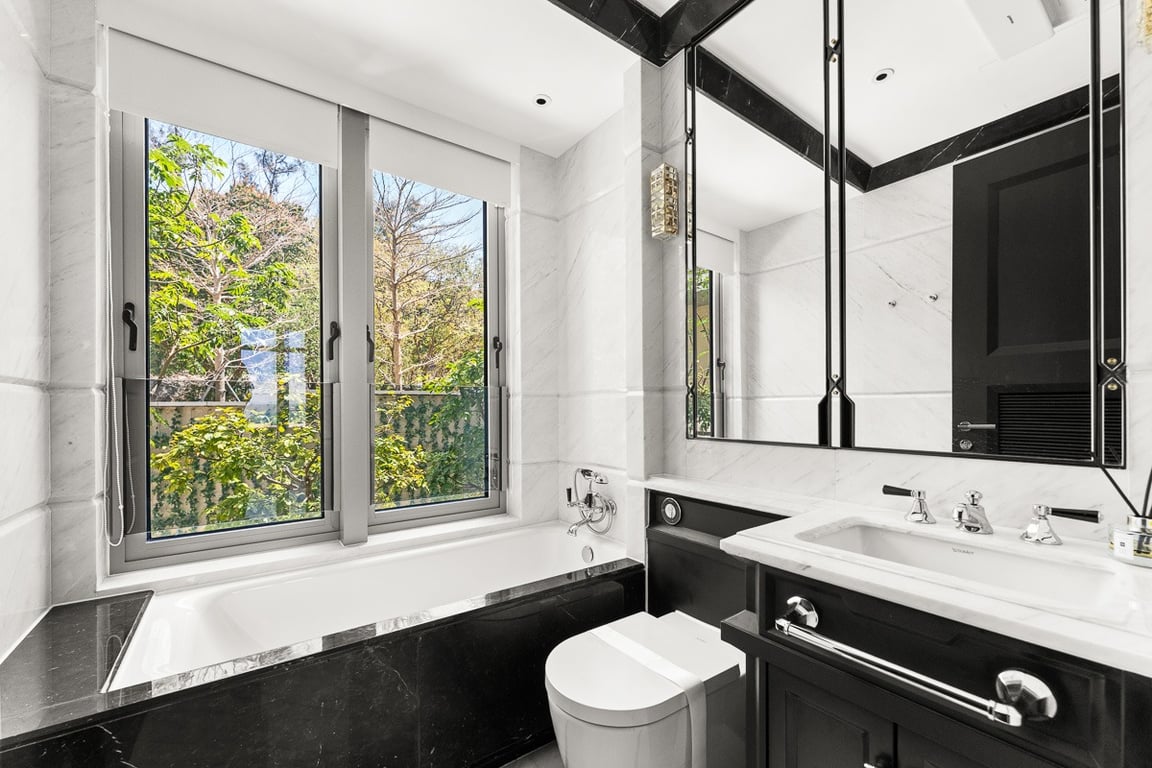 https://img.propertyraptor.com/cdn-cgi/imagedelivery/KD5bF_AFL0JDTbKLWF7z9g/ap8/ap8_001/hornet/prp/img/51bdfea37f84f6d1db63772610754e78-wtm.jpg/public