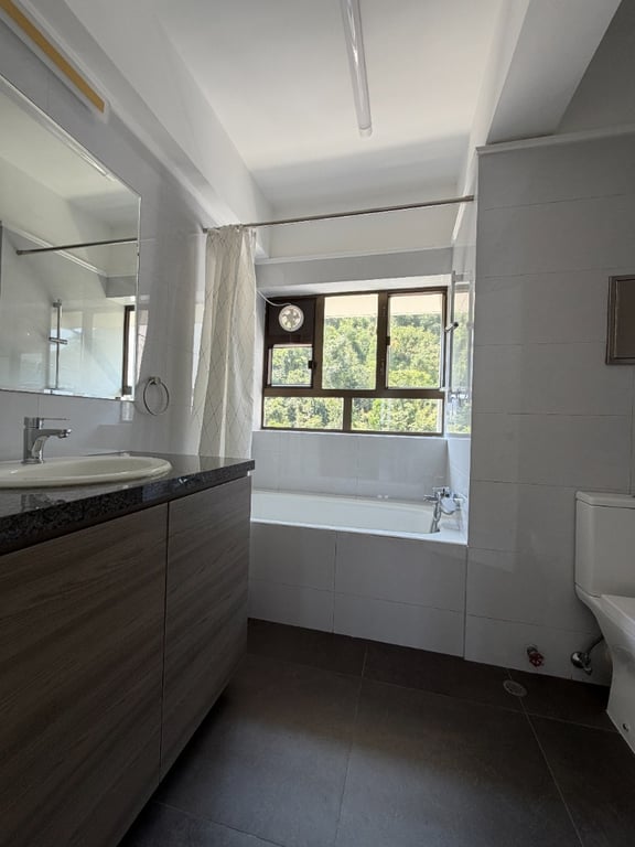 https://img.propertyraptor.com/cdn-cgi/imagedelivery/KD5bF_AFL0JDTbKLWF7z9g/ap8/ap8_001/hornet/prp/img/51f36662405a15f986c55767558ef556-wtm.jpg/public