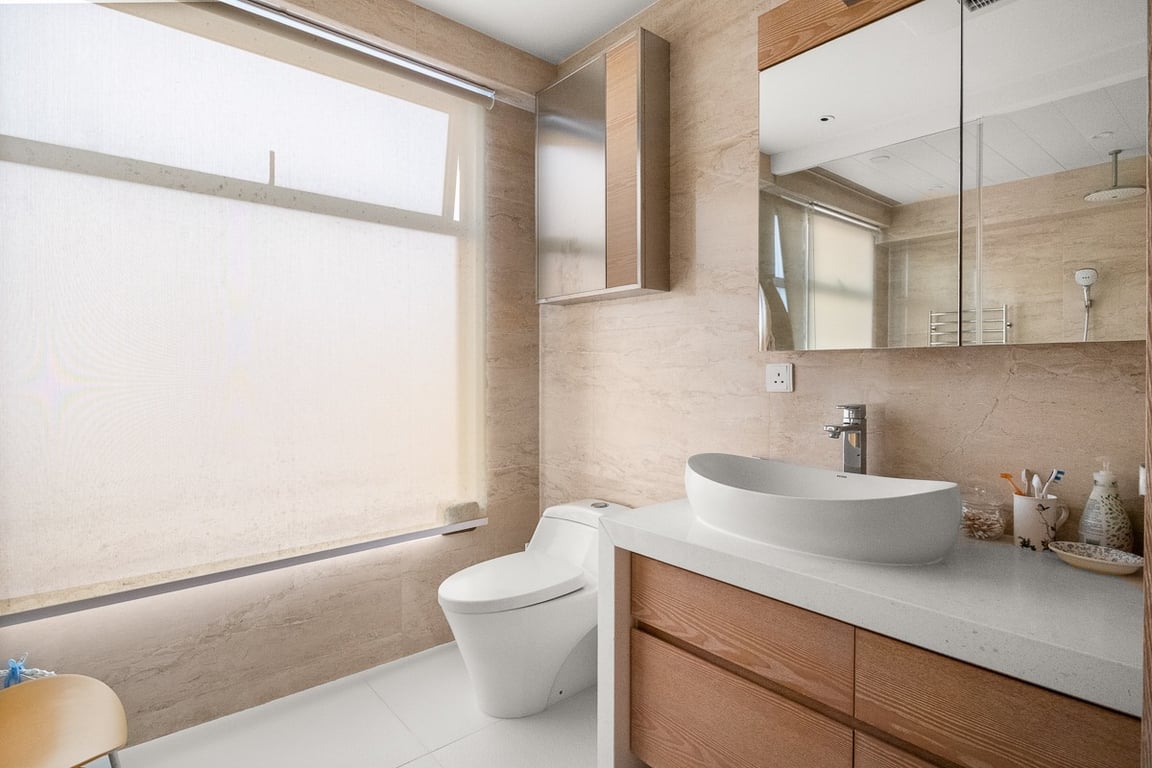 https://img.propertyraptor.com/cdn-cgi/imagedelivery/KD5bF_AFL0JDTbKLWF7z9g/ap8/ap8_001/hornet/prp/img/51fc3295cbcd6e63f491f1cd15f387b4-wtm.jpg/public