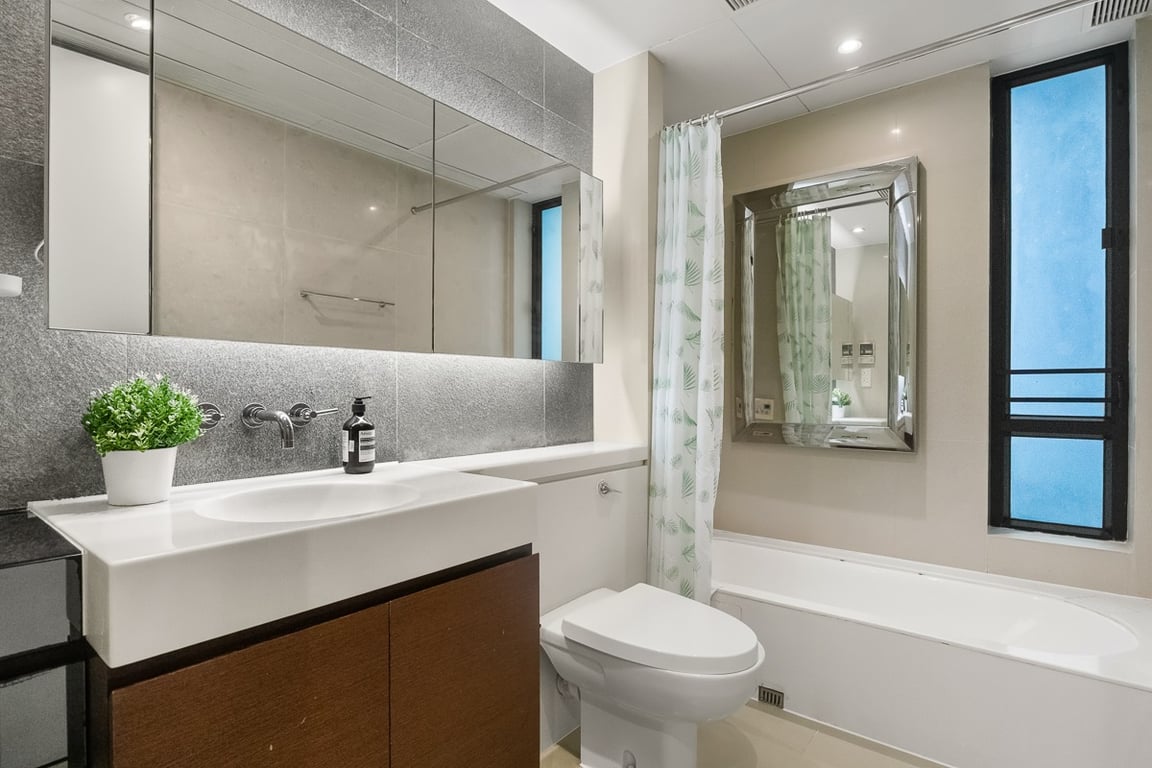 https://img.propertyraptor.com/cdn-cgi/imagedelivery/KD5bF_AFL0JDTbKLWF7z9g/ap8/ap8_001/hornet/prp/img/528c9e18dbde25e5b7cd86af082ea714-wtm.jpg/public