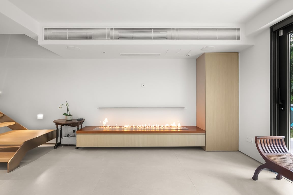 https://img.propertyraptor.com/cdn-cgi/imagedelivery/KD5bF_AFL0JDTbKLWF7z9g/ap8/ap8_001/hornet/prp/img/53074665c09377f1701ee402c835ed09-wtm.jpg/public