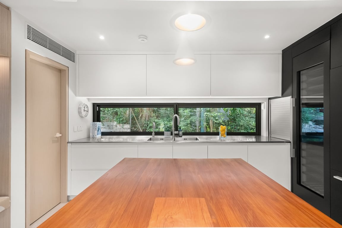 https://img.propertyraptor.com/cdn-cgi/imagedelivery/KD5bF_AFL0JDTbKLWF7z9g/ap8/ap8_001/hornet/prp/img/530b4f182aed6f1810e5bae78ba82b61-wtm.jpg/public
