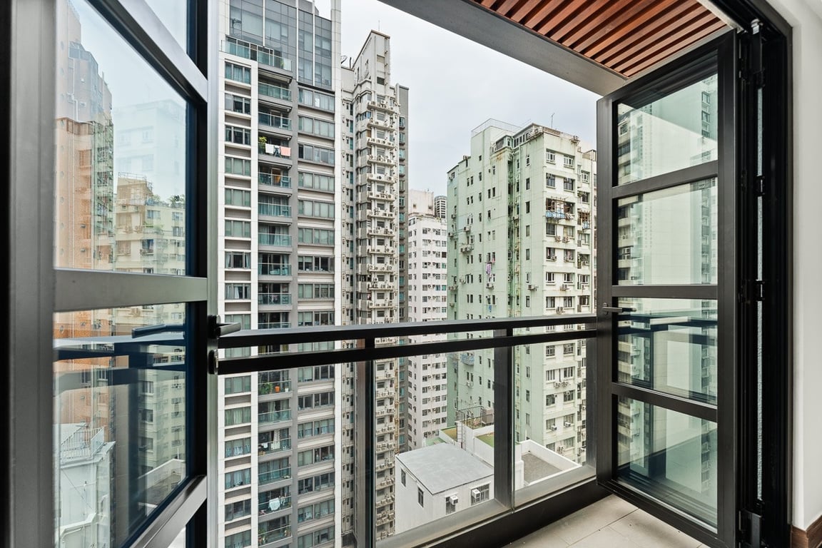 https://img.propertyraptor.com/cdn-cgi/imagedelivery/KD5bF_AFL0JDTbKLWF7z9g/ap8/ap8_001/hornet/prp/img/535508b9ed57a118574e92ccd12c2b37-wtm.jpg/public