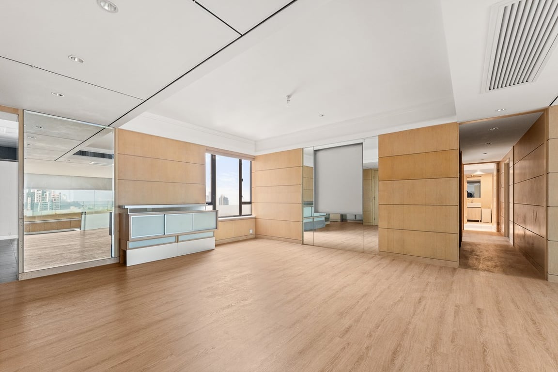 https://img.propertyraptor.com/cdn-cgi/imagedelivery/KD5bF_AFL0JDTbKLWF7z9g/ap8/ap8_001/hornet/prp/img/539278e4797c1e01cb9244f61fedd0c4-wtm.jpg/public