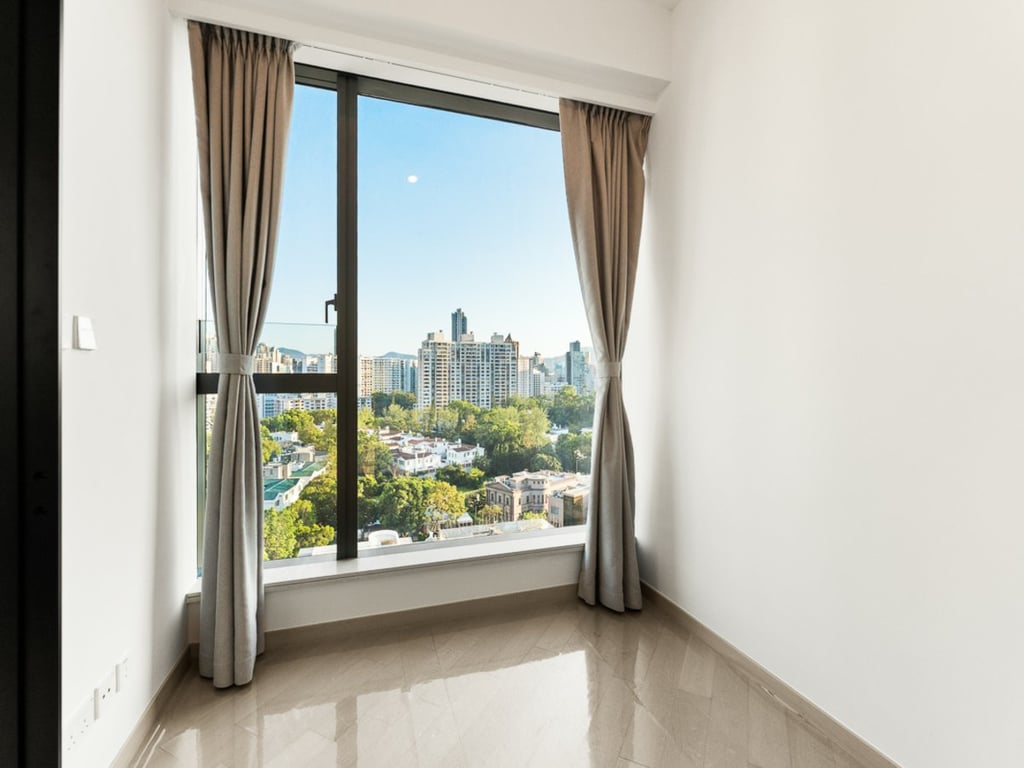 233 Prince Edward Road West