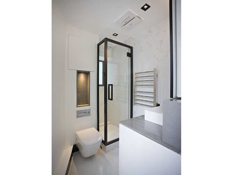 https://img.propertyraptor.com/cdn-cgi/imagedelivery/KD5bF_AFL0JDTbKLWF7z9g/ap8/ap8_001/hornet/prp/img/540faf60049acbcaec23452998105d0c.jpg/public
