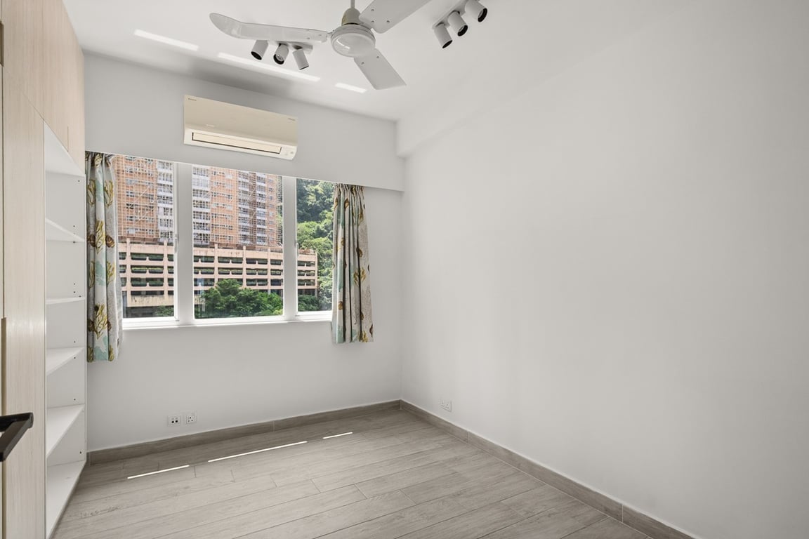 https://img.propertyraptor.com/cdn-cgi/imagedelivery/KD5bF_AFL0JDTbKLWF7z9g/ap8/ap8_001/hornet/prp/img/541406712f17ebd62231b3b2482bcb05-wtm.jpg/public
