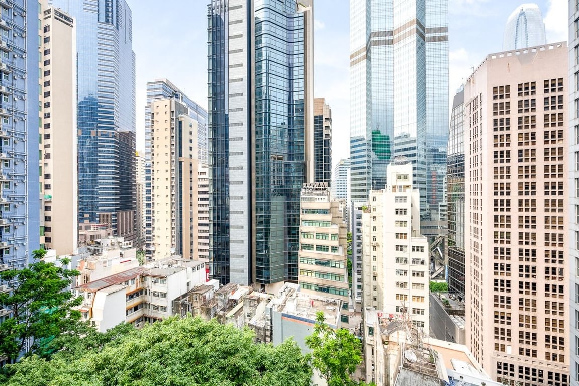 https://img.propertyraptor.com/cdn-cgi/imagedelivery/KD5bF_AFL0JDTbKLWF7z9g/ap8/ap8_001/hornet/prp/img/5458738040909b4fd6b41cb68c90d8e5-wtm.jpg/public