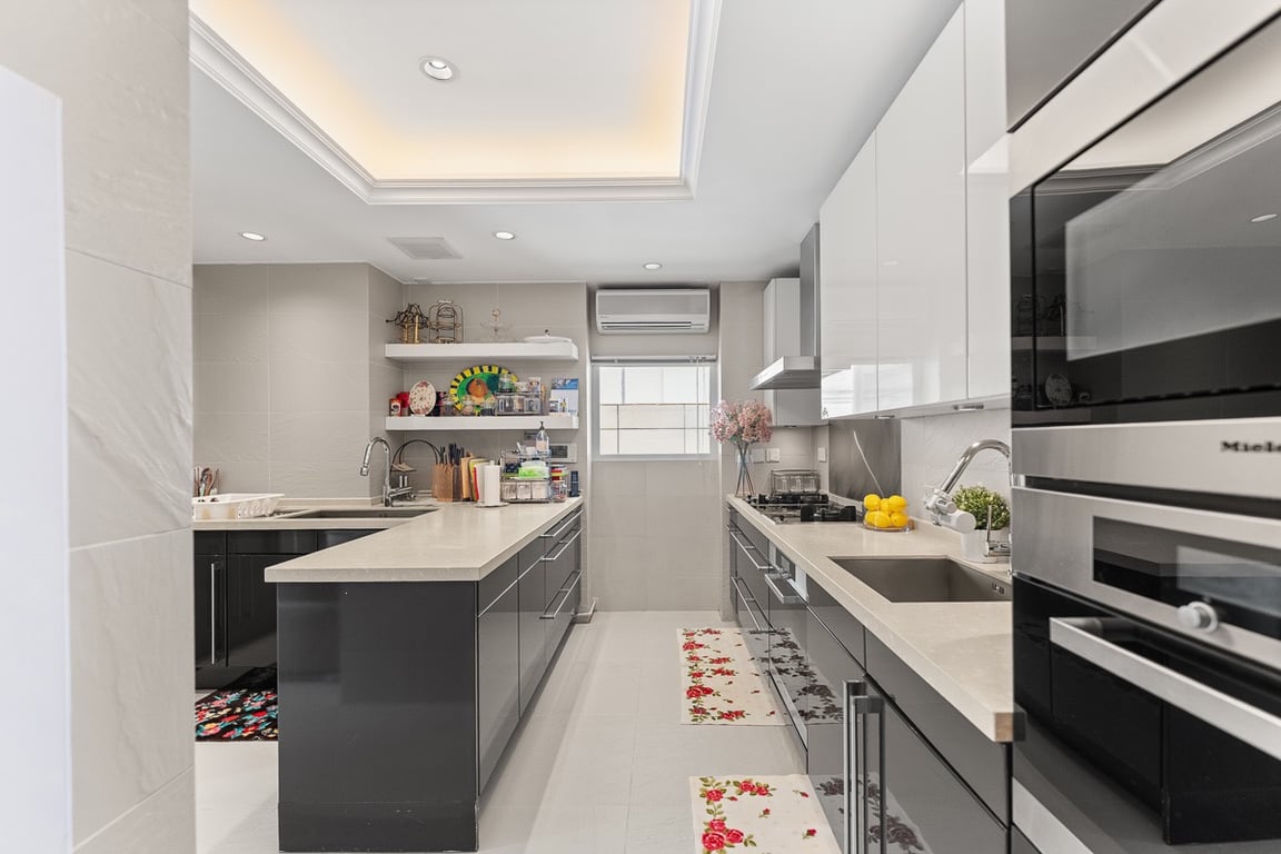 https://img.propertyraptor.com/cdn-cgi/imagedelivery/KD5bF_AFL0JDTbKLWF7z9g/ap8/ap8_001/hornet/prp/img/54a4a9aced54e78bad266af47e42cfb7-wtm.jpg/public