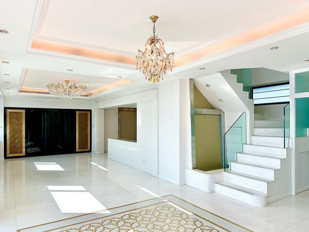 37 Repulse Bay Road
