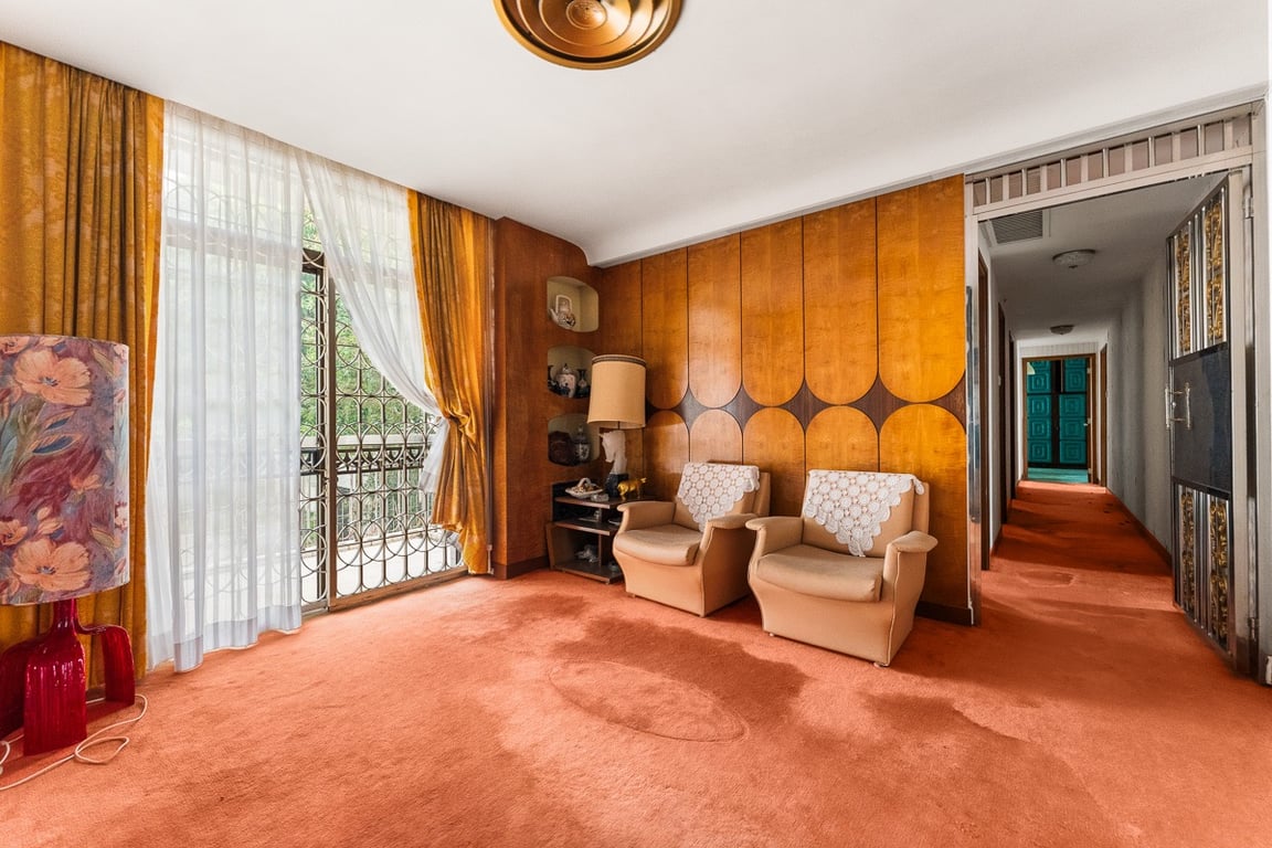 https://img.propertyraptor.com/cdn-cgi/imagedelivery/KD5bF_AFL0JDTbKLWF7z9g/ap8/ap8_001/hornet/prp/img/552a5a11a4493ab606e002347d3c25c0-wtm.jpg/public