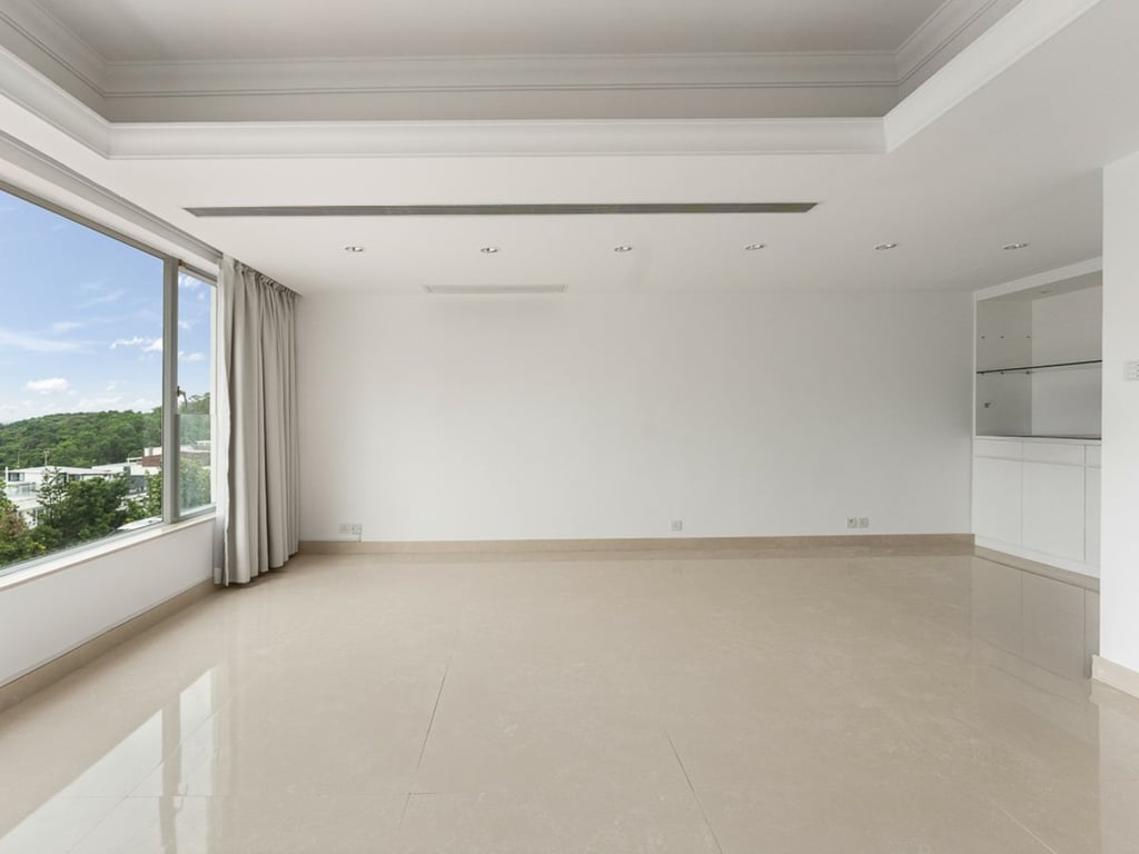 https://img.propertyraptor.com/cdn-cgi/imagedelivery/KD5bF_AFL0JDTbKLWF7z9g/ap8/ap8_001/hornet/prp/img/5546837690791be81ed47f62744d23f1-wtm.jpg/public