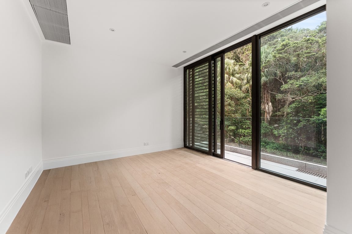 https://img.propertyraptor.com/cdn-cgi/imagedelivery/KD5bF_AFL0JDTbKLWF7z9g/ap8/ap8_001/hornet/prp/img/5563bb9dc1c790d951e32a243307853d-wtm.jpg/public