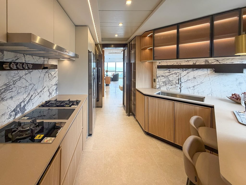 https://img.propertyraptor.com/cdn-cgi/imagedelivery/KD5bF_AFL0JDTbKLWF7z9g/ap8/ap8_001/hornet/prp/img/56b8106b1052e9f92b1cc0ed043a08b2-wtm.jpg/public