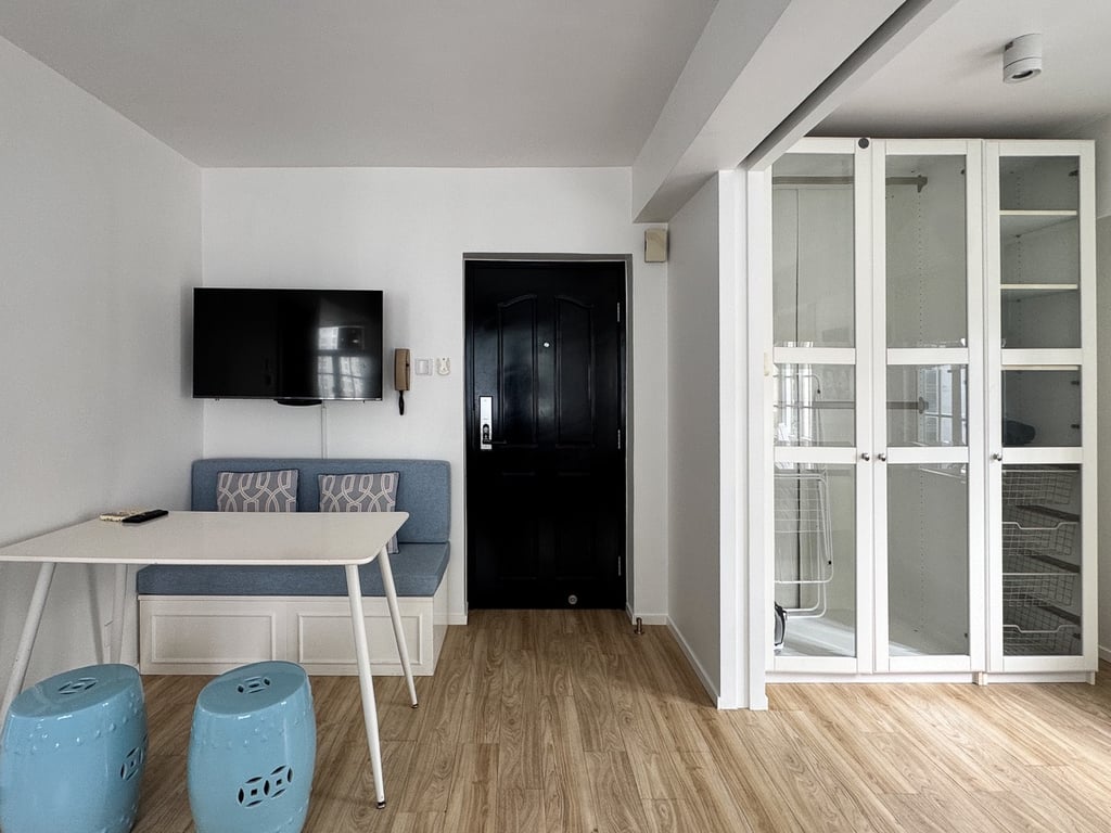 https://img.propertyraptor.com/cdn-cgi/imagedelivery/KD5bF_AFL0JDTbKLWF7z9g/ap8/ap8_001/hornet/prp/img/56e09f9d7212b150451a38ee89ff4ec8-wtm.jpg/public