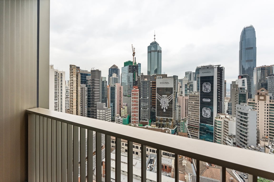 https://img.propertyraptor.com/cdn-cgi/imagedelivery/KD5bF_AFL0JDTbKLWF7z9g/ap8/ap8_001/hornet/prp/img/56fe088c1c5e9b5340f02ed0cca7bef7-wtm.jpg/public