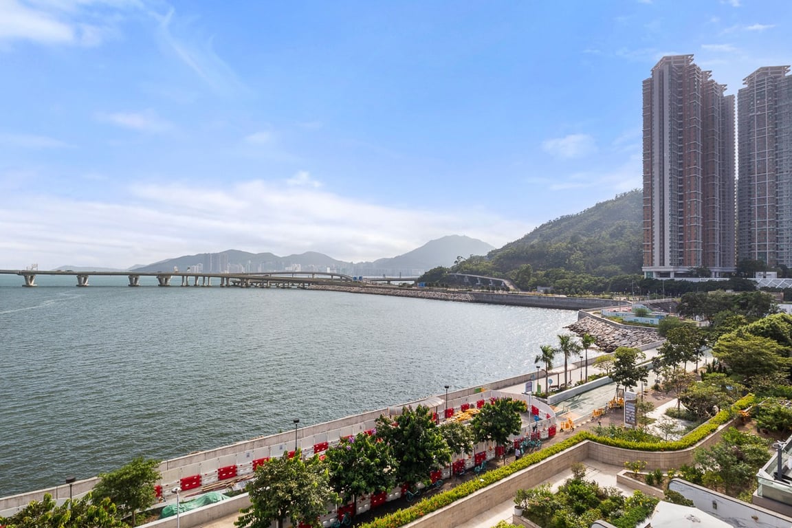Alto Residences