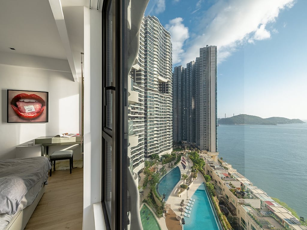 https://img.propertyraptor.com/cdn-cgi/imagedelivery/KD5bF_AFL0JDTbKLWF7z9g/ap8/ap8_001/hornet/prp/img/574f6d61f2ac88244ae946bf0a413a7c.jpg/public