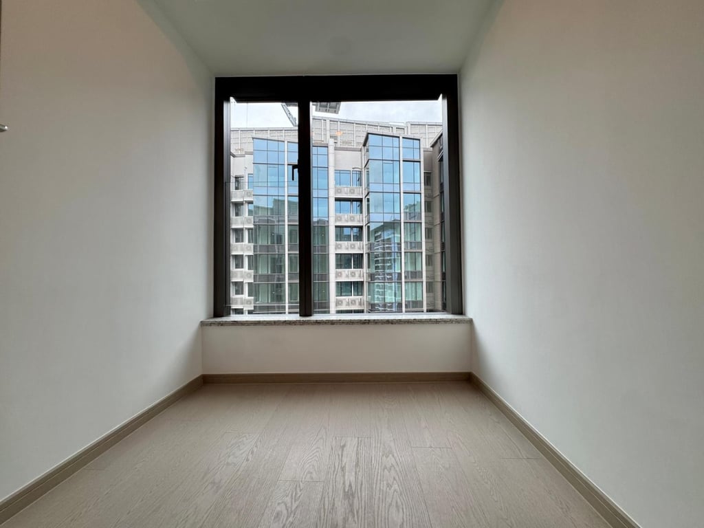 https://img.propertyraptor.com/cdn-cgi/imagedelivery/KD5bF_AFL0JDTbKLWF7z9g/ap8/ap8_001/hornet/prp/img/58876132201f147f8ba1067c393f9fee-wtm.jpg/public