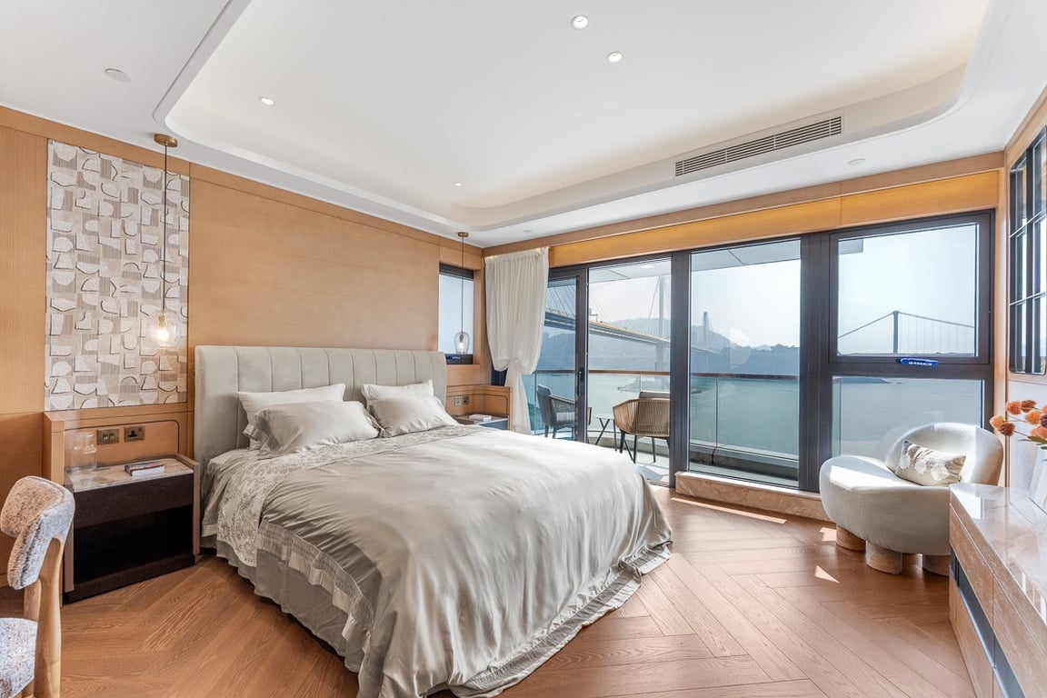 https://img.propertyraptor.com/cdn-cgi/imagedelivery/KD5bF_AFL0JDTbKLWF7z9g/ap8/ap8_001/hornet/prp/img/58e1ce164f8d0bb37d9abf5ffaf53f49-wtm.jpg/public