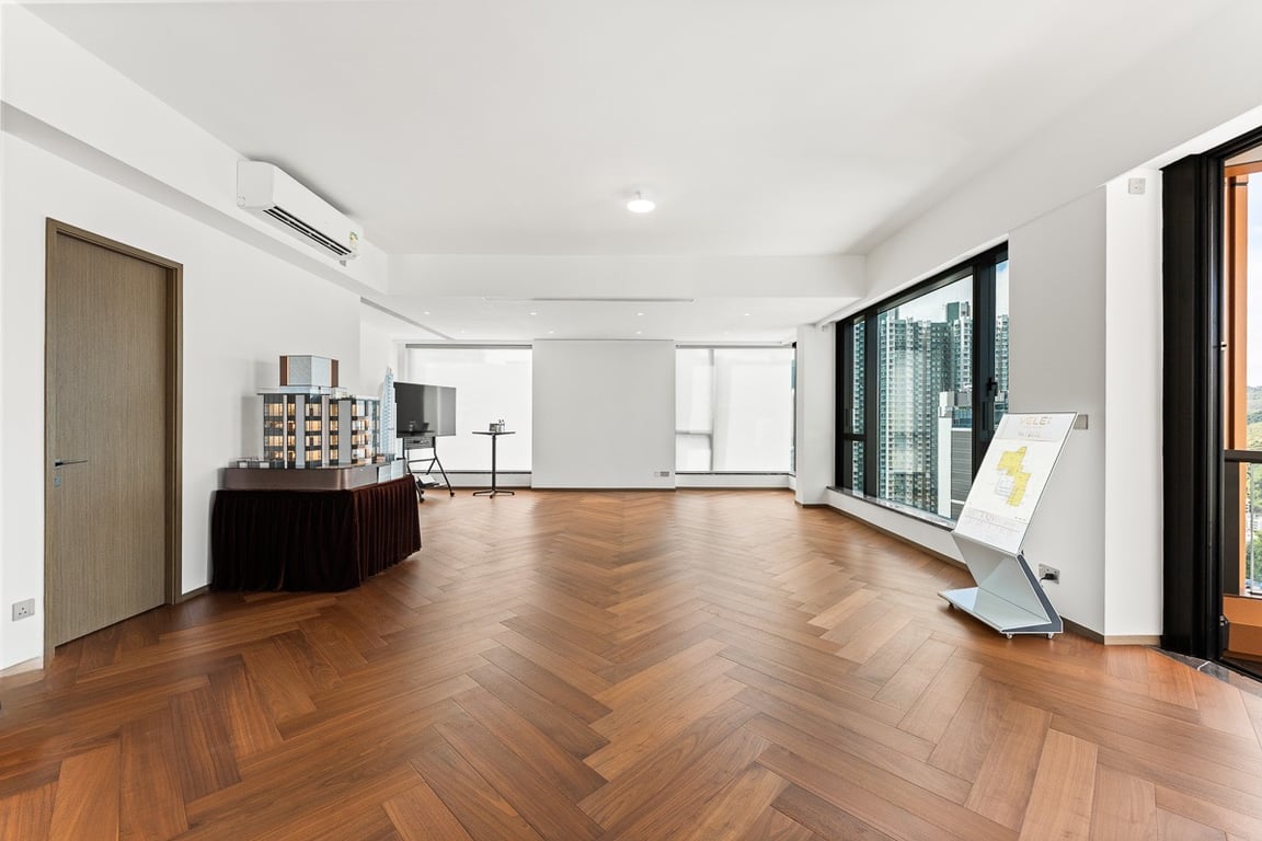 https://img.propertyraptor.com/cdn-cgi/imagedelivery/KD5bF_AFL0JDTbKLWF7z9g/ap8/ap8_001/hornet/prp/img/58e5c6e5236ee021456b53076a049f1d-wtm.jpg/public