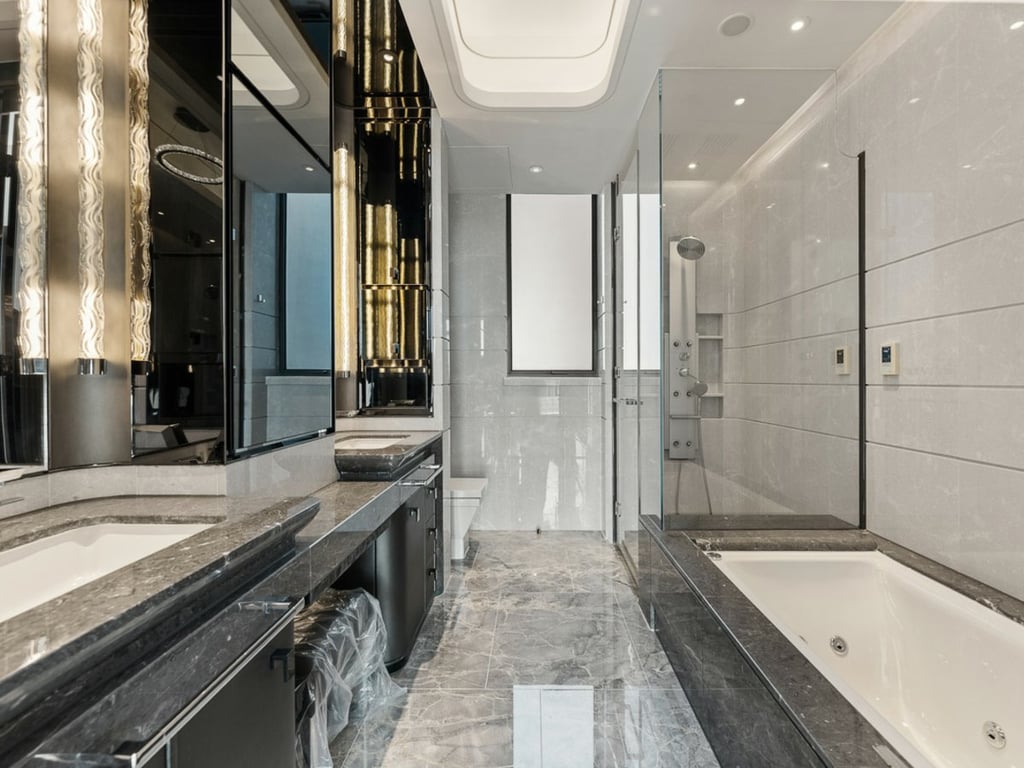 https://img.propertyraptor.com/cdn-cgi/imagedelivery/KD5bF_AFL0JDTbKLWF7z9g/ap8/ap8_001/hornet/prp/img/58ef79eed6b4308fe171540120c03bcb-wtm.jpg/public