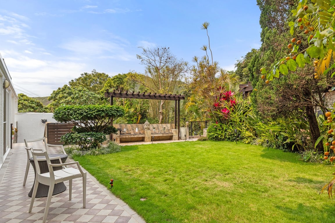 https://img.propertyraptor.com/cdn-cgi/imagedelivery/KD5bF_AFL0JDTbKLWF7z9g/ap8/ap8_001/hornet/prp/img/5944bf0edb062e0c41af2c899edf9e5b-wtm.jpg/public