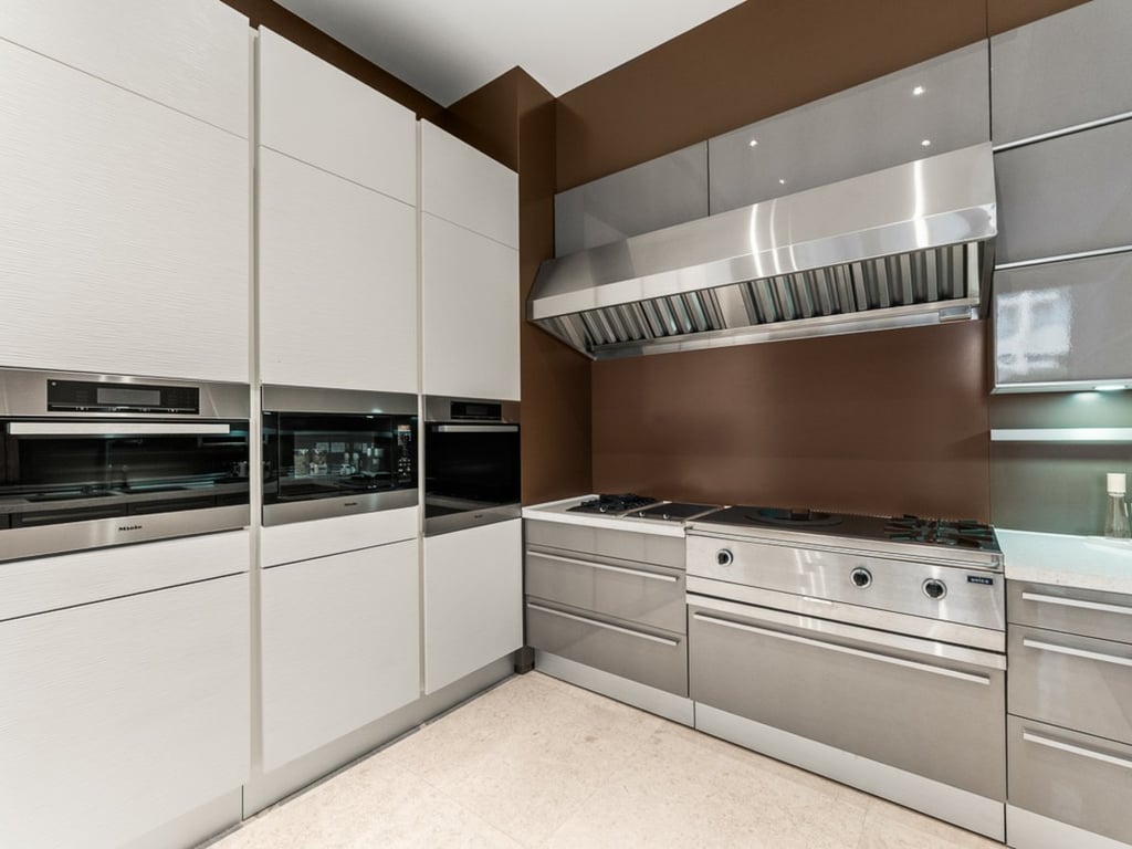https://img.propertyraptor.com/cdn-cgi/imagedelivery/KD5bF_AFL0JDTbKLWF7z9g/ap8/ap8_001/hornet/prp/img/59a341878b1296f6b3c70709c6faa9a2-wtm.jpg/public