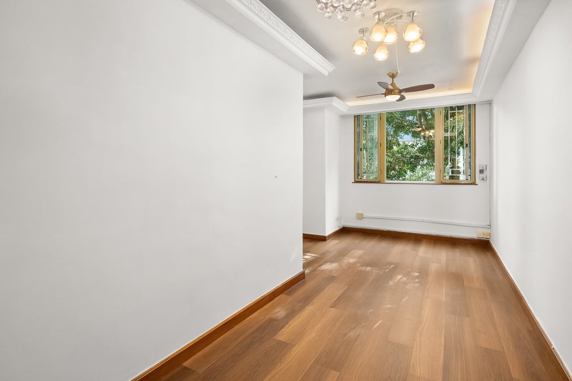 https://img.propertyraptor.com/cdn-cgi/imagedelivery/KD5bF_AFL0JDTbKLWF7z9g/ap8/ap8_001/hornet/prp/img/59bbb812234123903500ad3b6bb1306c-wtm.jpg/public