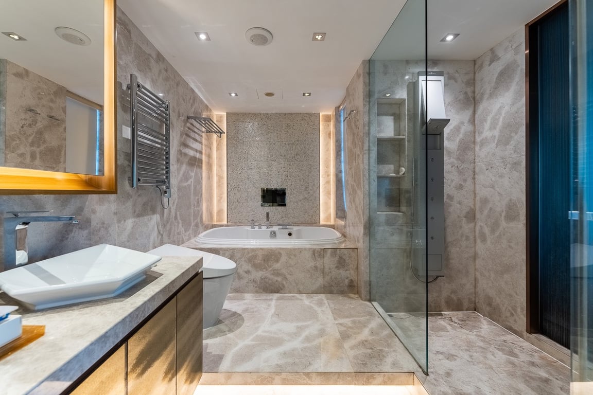 https://img.propertyraptor.com/cdn-cgi/imagedelivery/KD5bF_AFL0JDTbKLWF7z9g/ap8/ap8_001/hornet/prp/img/59cdf71ecc429db556fdd3e1a50a2c1a-wtm.jpg/public