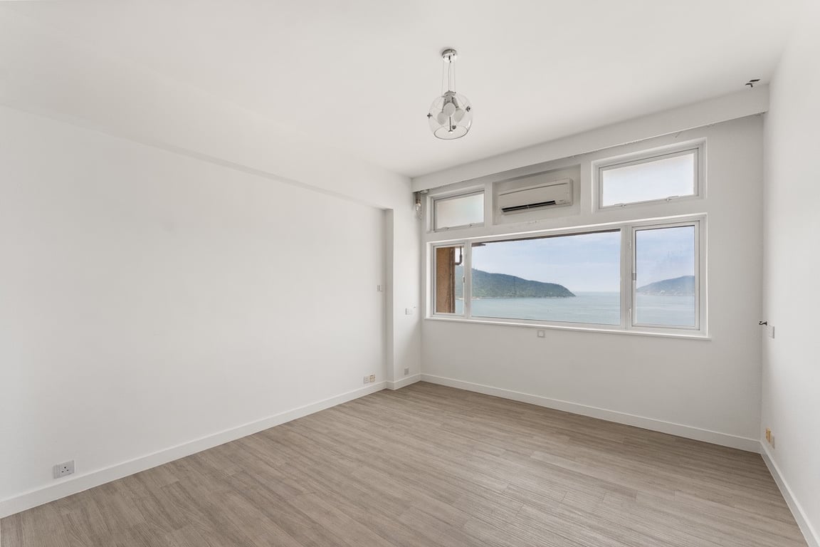 https://img.propertyraptor.com/cdn-cgi/imagedelivery/KD5bF_AFL0JDTbKLWF7z9g/ap8/ap8_001/hornet/prp/img/59e1d385e6898111598ae59ff58e0daa-wtm.jpg/public