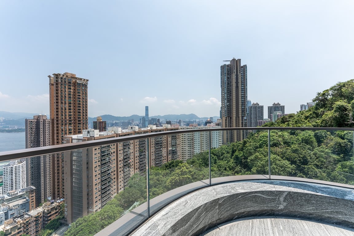 https://img.propertyraptor.com/cdn-cgi/imagedelivery/KD5bF_AFL0JDTbKLWF7z9g/ap8/ap8_001/hornet/prp/img/59eced4e2a505bb6f74e7f4586bfb77a-wtm.jpg/public