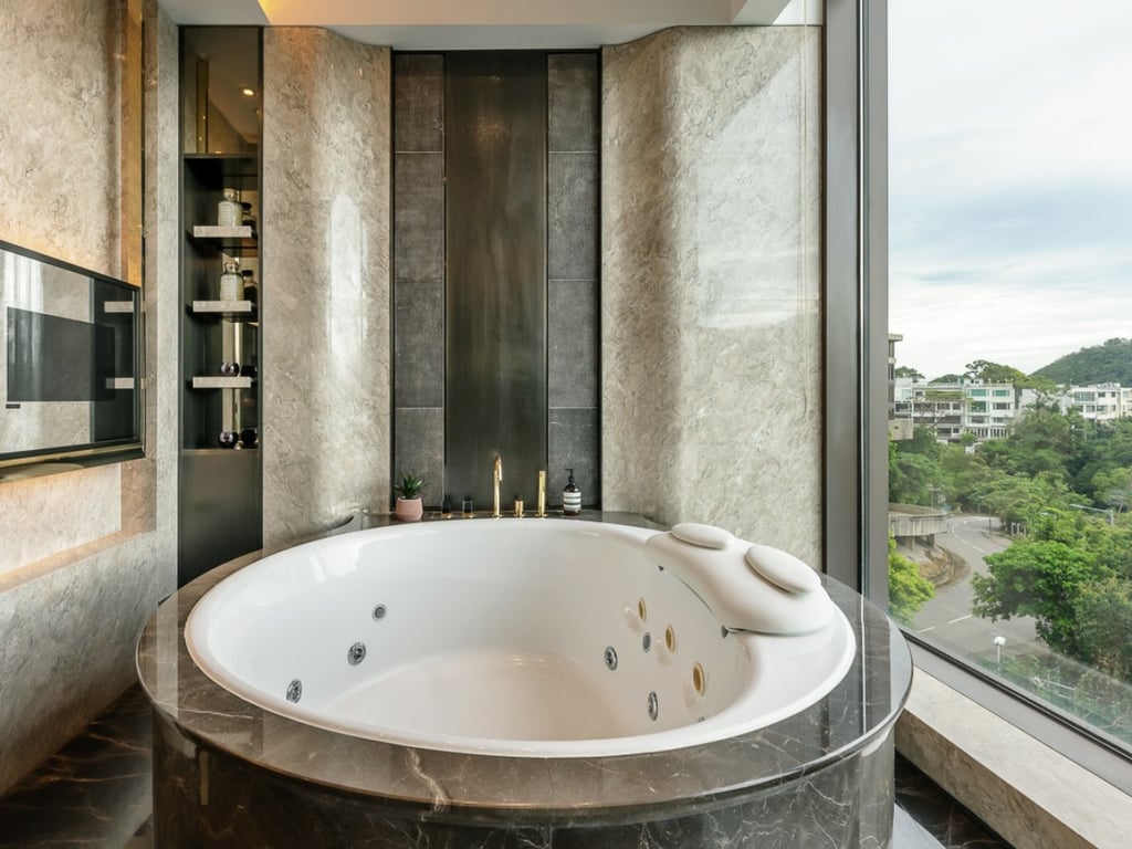 https://img.propertyraptor.com/cdn-cgi/imagedelivery/KD5bF_AFL0JDTbKLWF7z9g/ap8/ap8_001/hornet/prp/img/59f58e6642d08adfc0fff2e98598f208.jpg/public