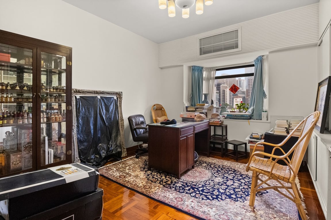 https://img.propertyraptor.com/cdn-cgi/imagedelivery/KD5bF_AFL0JDTbKLWF7z9g/ap8/ap8_001/hornet/prp/img/59fefb20f8ef1bbffeb4a9479d48dc40-wtm.jpg/public