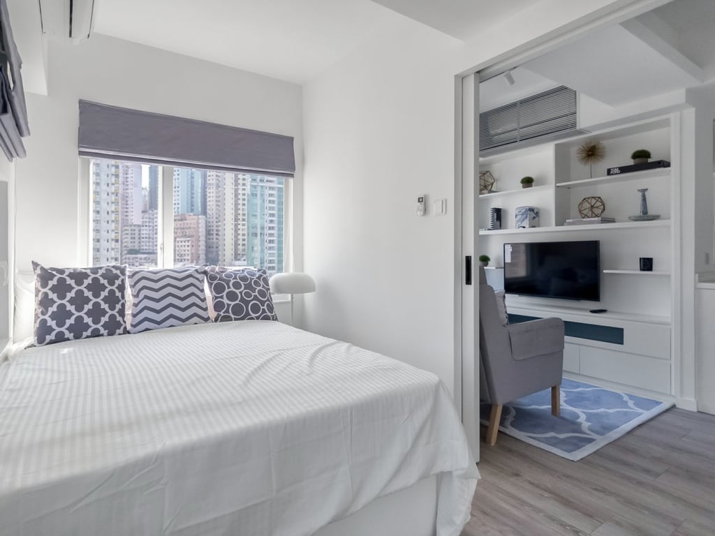 https://img.propertyraptor.com/cdn-cgi/imagedelivery/KD5bF_AFL0JDTbKLWF7z9g/ap8/ap8_001/hornet/prp/img/5a0ccb8aba40d18fb56f20d7156f25f1.jpg/public