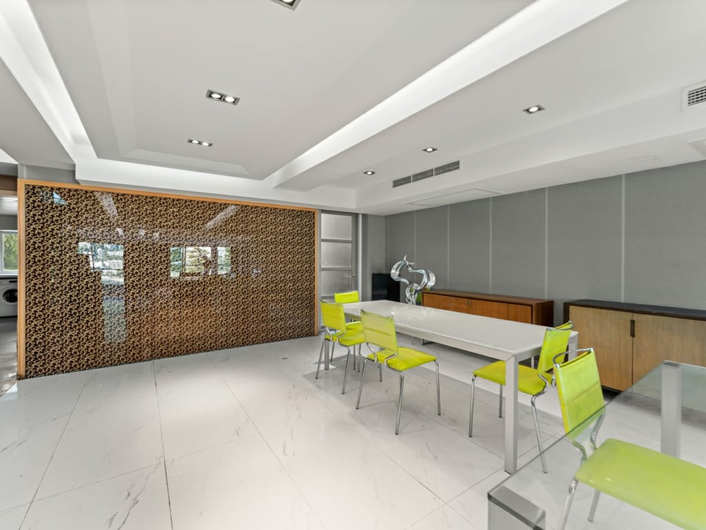 56 Repulse Bay Road
