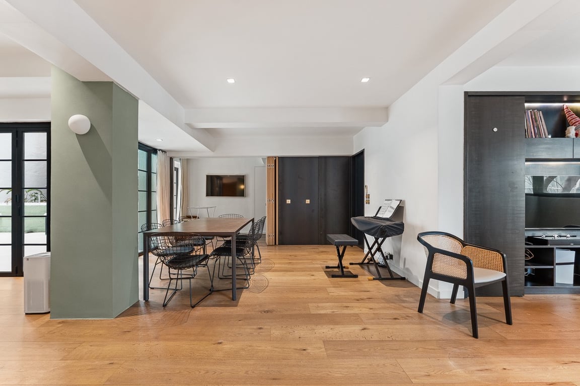 https://img.propertyraptor.com/cdn-cgi/imagedelivery/KD5bF_AFL0JDTbKLWF7z9g/ap8/ap8_001/hornet/prp/img/5aff995860fd52c9bfaa823866a2a9b8-wtm.jpg/public