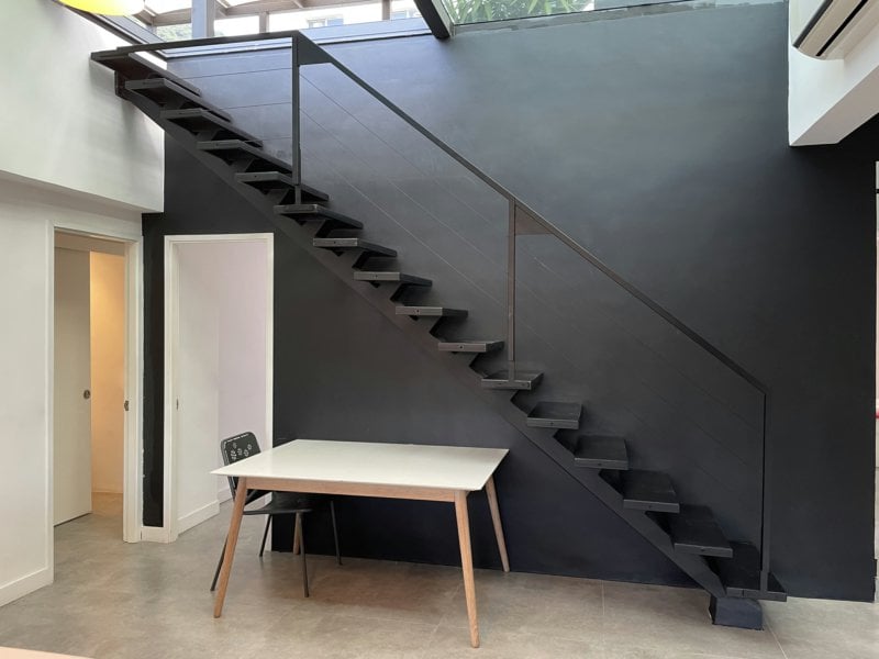 https://img.propertyraptor.com/cdn-cgi/imagedelivery/KD5bF_AFL0JDTbKLWF7z9g/ap8/ap8_001/hornet/prp/img/5b316c1f03f7e438f29d2c6fbb701d71.jpg/public