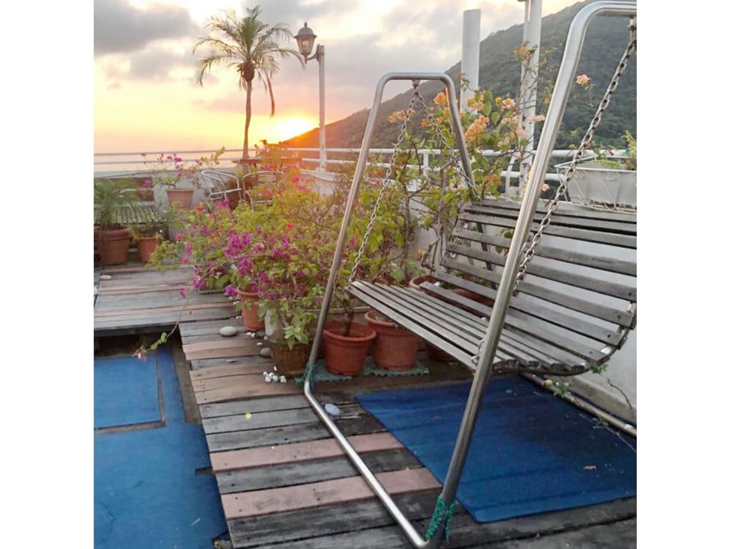 https://img.propertyraptor.com/cdn-cgi/imagedelivery/KD5bF_AFL0JDTbKLWF7z9g/ap8/ap8_001/hornet/prp/img/5b6774a3ca643e89449c1ce1102ca389.jpg/public