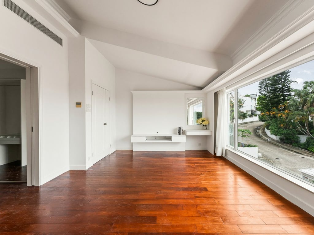 https://img.propertyraptor.com/cdn-cgi/imagedelivery/KD5bF_AFL0JDTbKLWF7z9g/ap8/ap8_001/hornet/prp/img/5b69bff6addc610e1bc78b618f3ab150-wtm.jpg/public