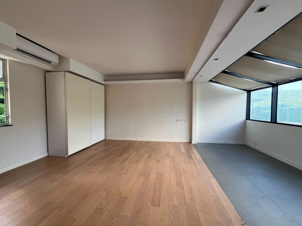 https://img.propertyraptor.com/cdn-cgi/imagedelivery/KD5bF_AFL0JDTbKLWF7z9g/ap8/ap8_001/hornet/prp/img/5ba5a5e44972154ac4cbd09c89fd3342-wtm.jpg/public