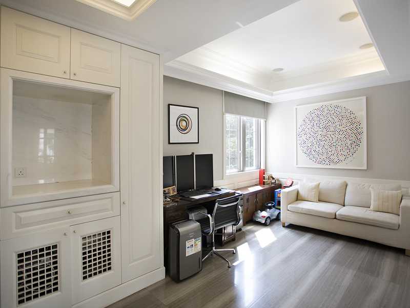 https://img.propertyraptor.com/cdn-cgi/imagedelivery/KD5bF_AFL0JDTbKLWF7z9g/ap8/ap8_001/hornet/prp/img/5bb91ec22de61f1a5396f1bee797b41e.jpg/public