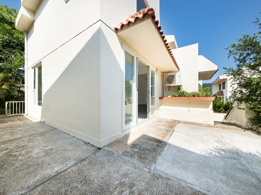 https://img.propertyraptor.com/cdn-cgi/imagedelivery/KD5bF_AFL0JDTbKLWF7z9g/ap8/ap8_001/hornet/prp/img/5bbeb07c81a02e53998715cd5f337915.jpg/public