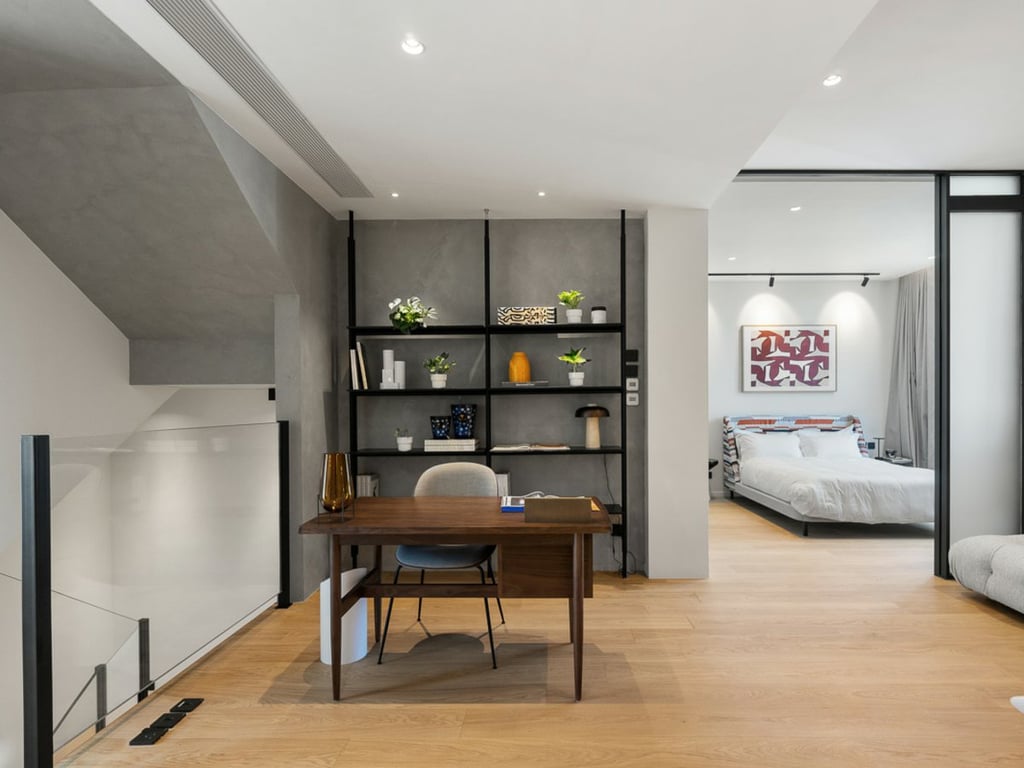 https://img.propertyraptor.com/cdn-cgi/imagedelivery/KD5bF_AFL0JDTbKLWF7z9g/ap8/ap8_001/hornet/prp/img/5c474fc80f0646266f507431260a89ed.jpg/public